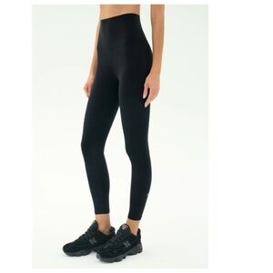 SPLITS59 Airweight Super High Waist 7/8 Leggings Size Medium Black